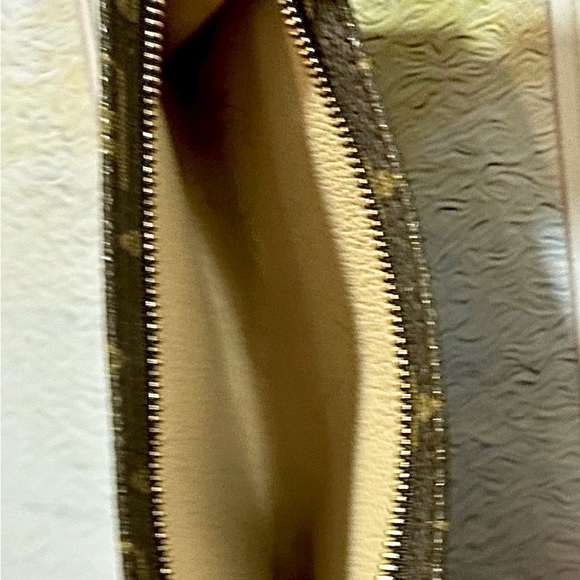 ❤️FREE Louis Vuitton Wallet with EXCLUSIVE AUTHENTIC SONATINE Louis Vuitton BAG - Picture 4 of 13